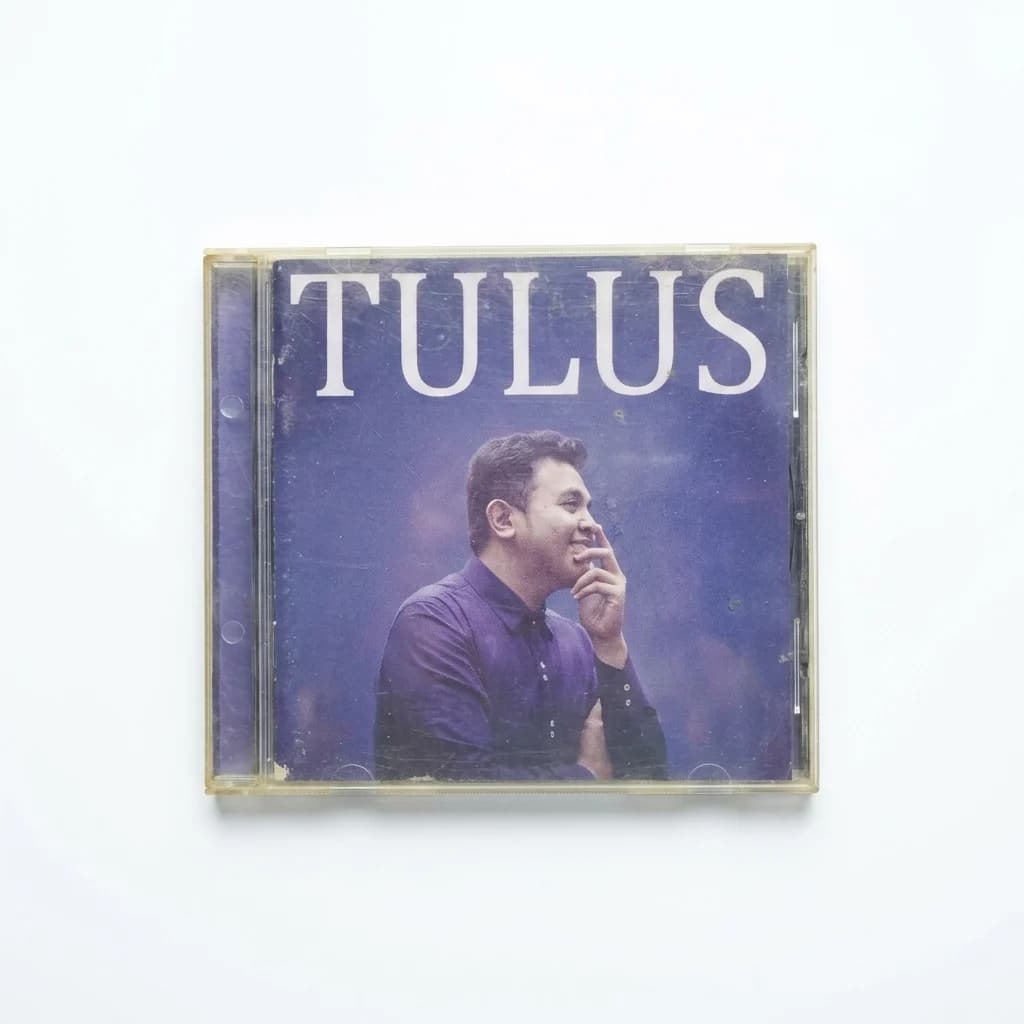 Tulus — Tulus (Debut) — sampul depan